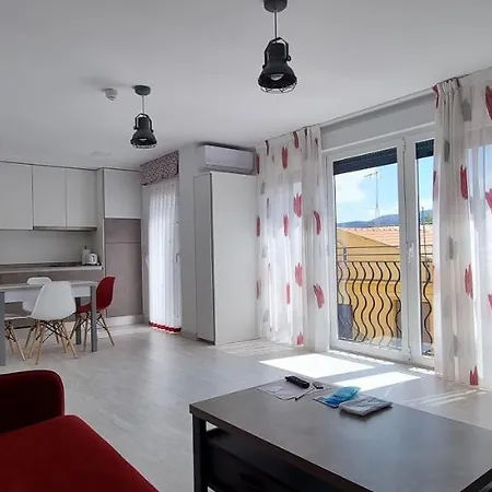 Apartamentos Miradores Del Isasa Herce Extérieur photo